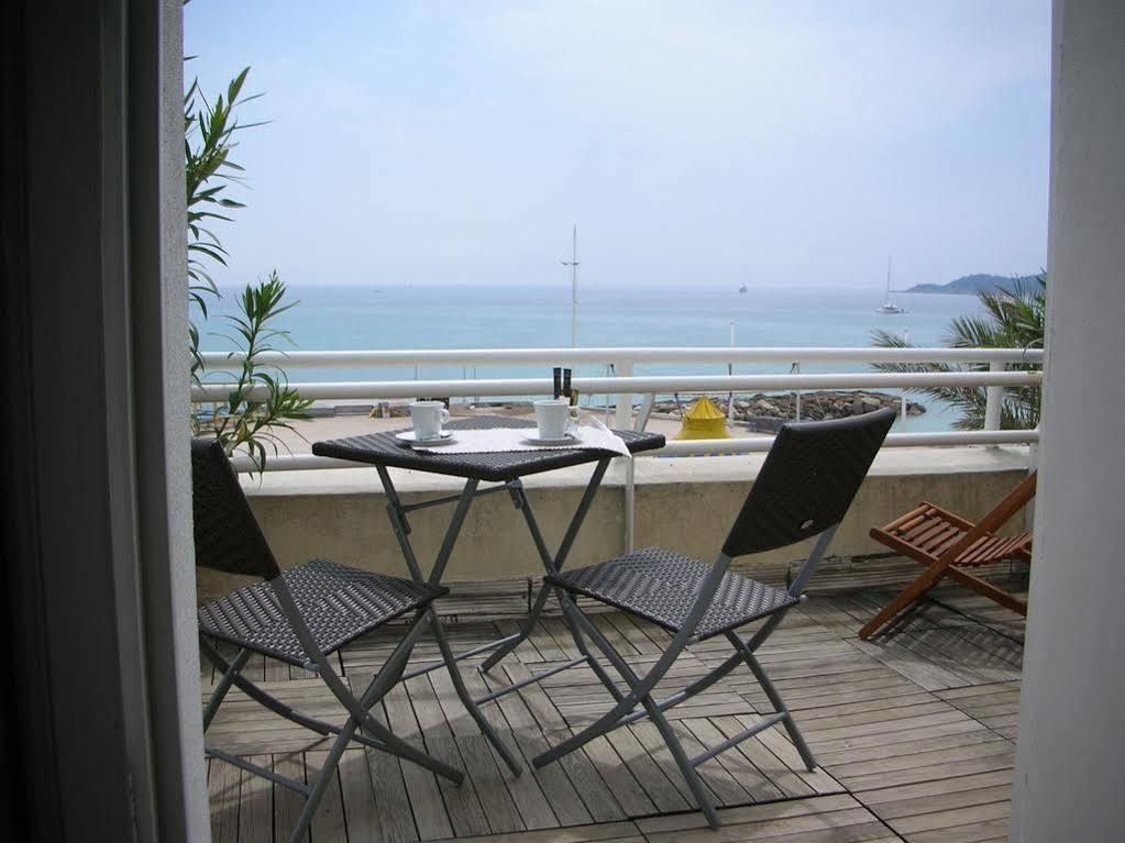 Le Marina B Hotel La Ciotat Esterno foto
